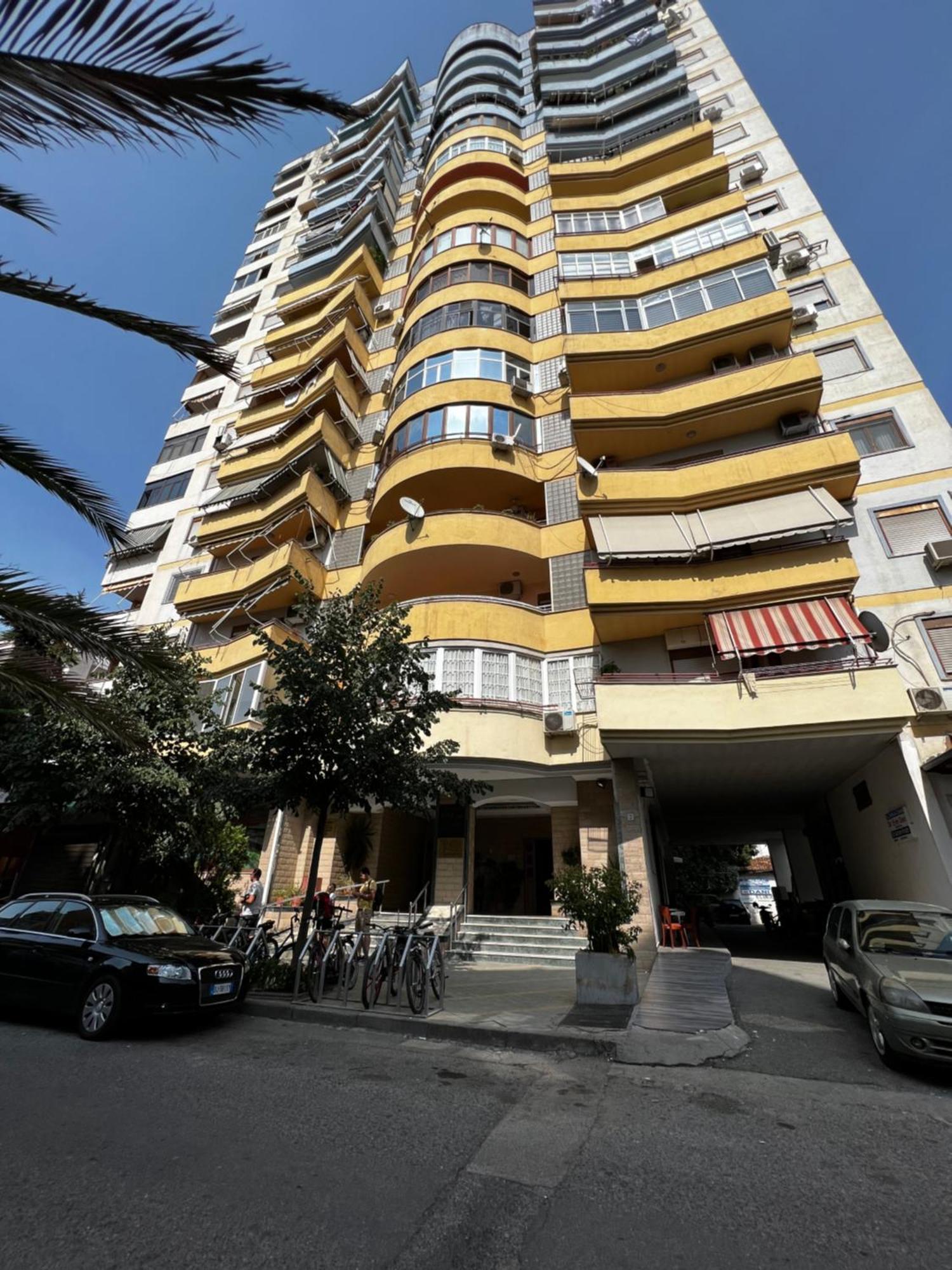 Apartment Square 11 *